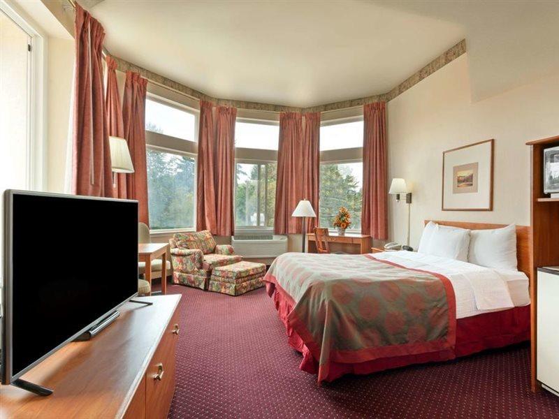 Hotel Ramada Limited Airport Tukwila Extérieur photo
