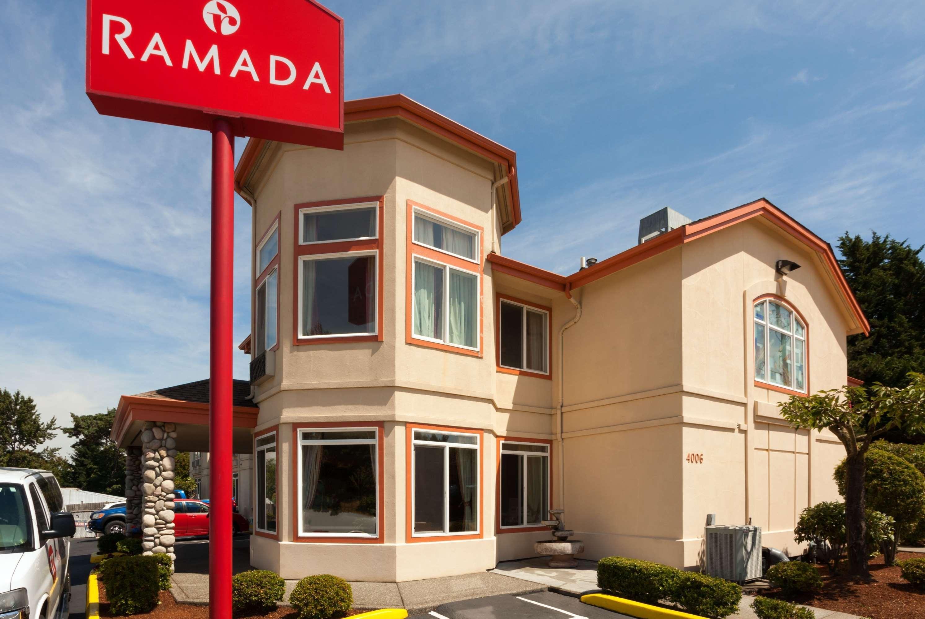 Hotel Ramada Limited Airport Tukwila Extérieur photo